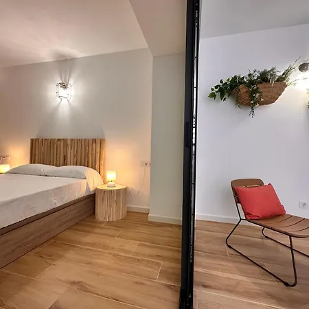 & Ayora Apartament *