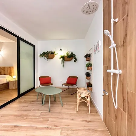 & Ayora * ולנסיה